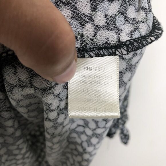 Max Studio Blue Black White Floral Stretchy Flowy 3/4 Tie Sleeve Tunic size 1X - Picture 10 of 10